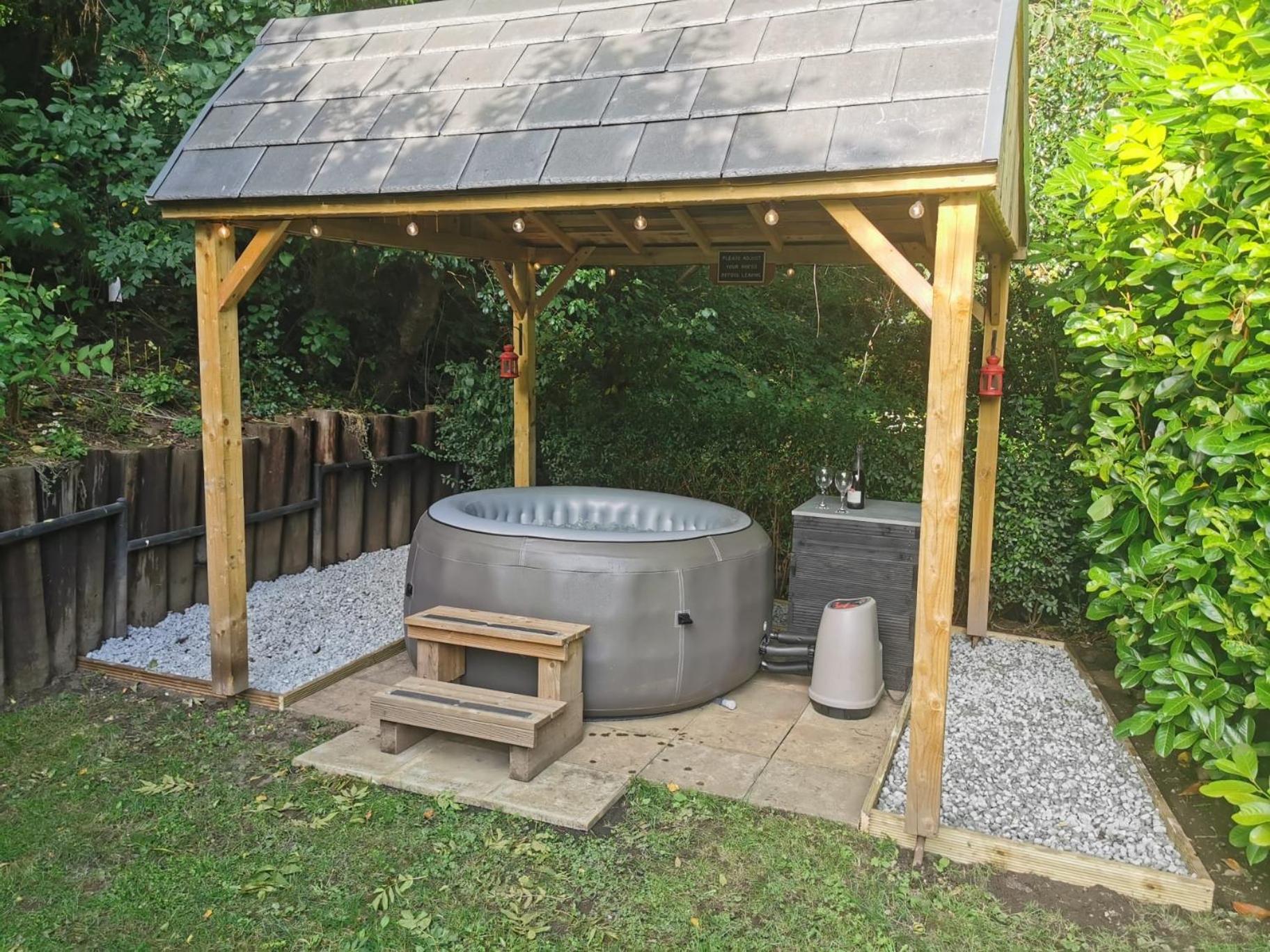 Shed Gwely Govilon